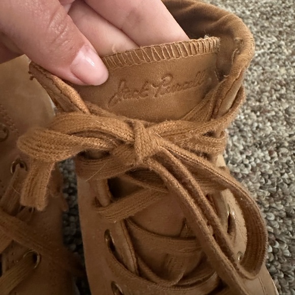 Men’s Converse High Tops - Picture 2 of 4